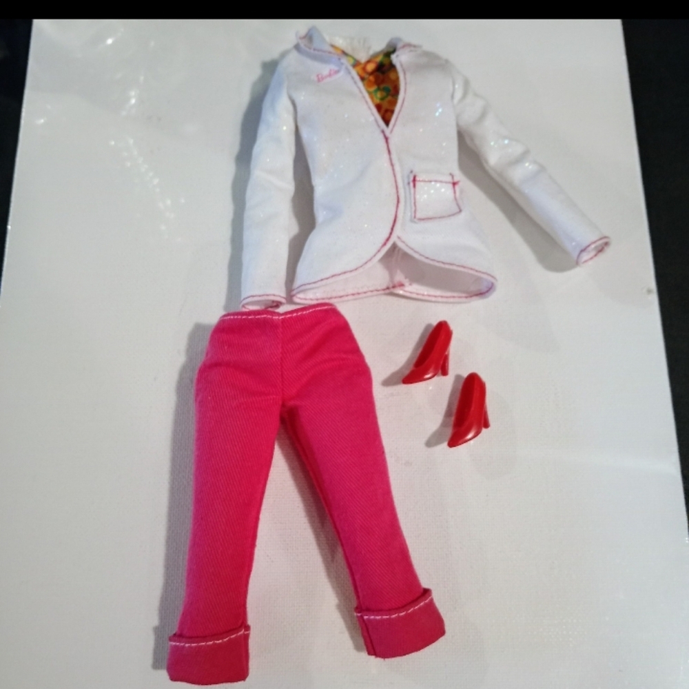 VTG Barbie Doll Outfit 80/90s  Sparkly Jacket Hot Pink Crop Pants Matching Shoes - Picture 10 of 10
